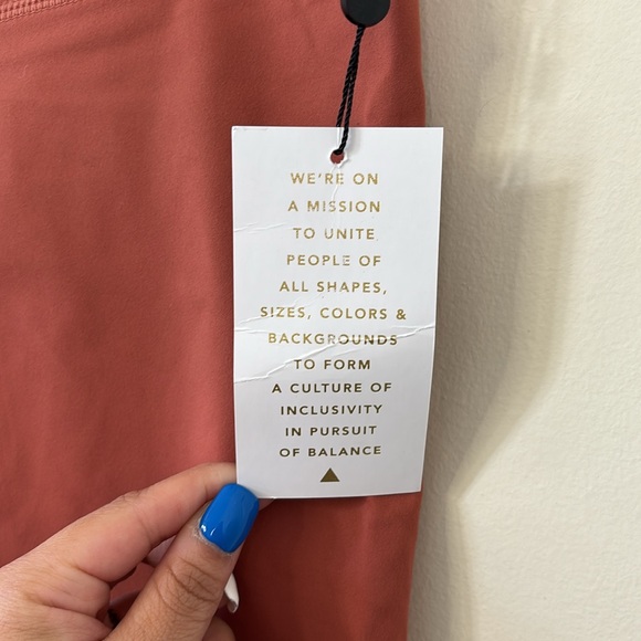 Balance Athletica The Cloud Short Short Sunstone Size Medium NWT - Picture 3 of 7